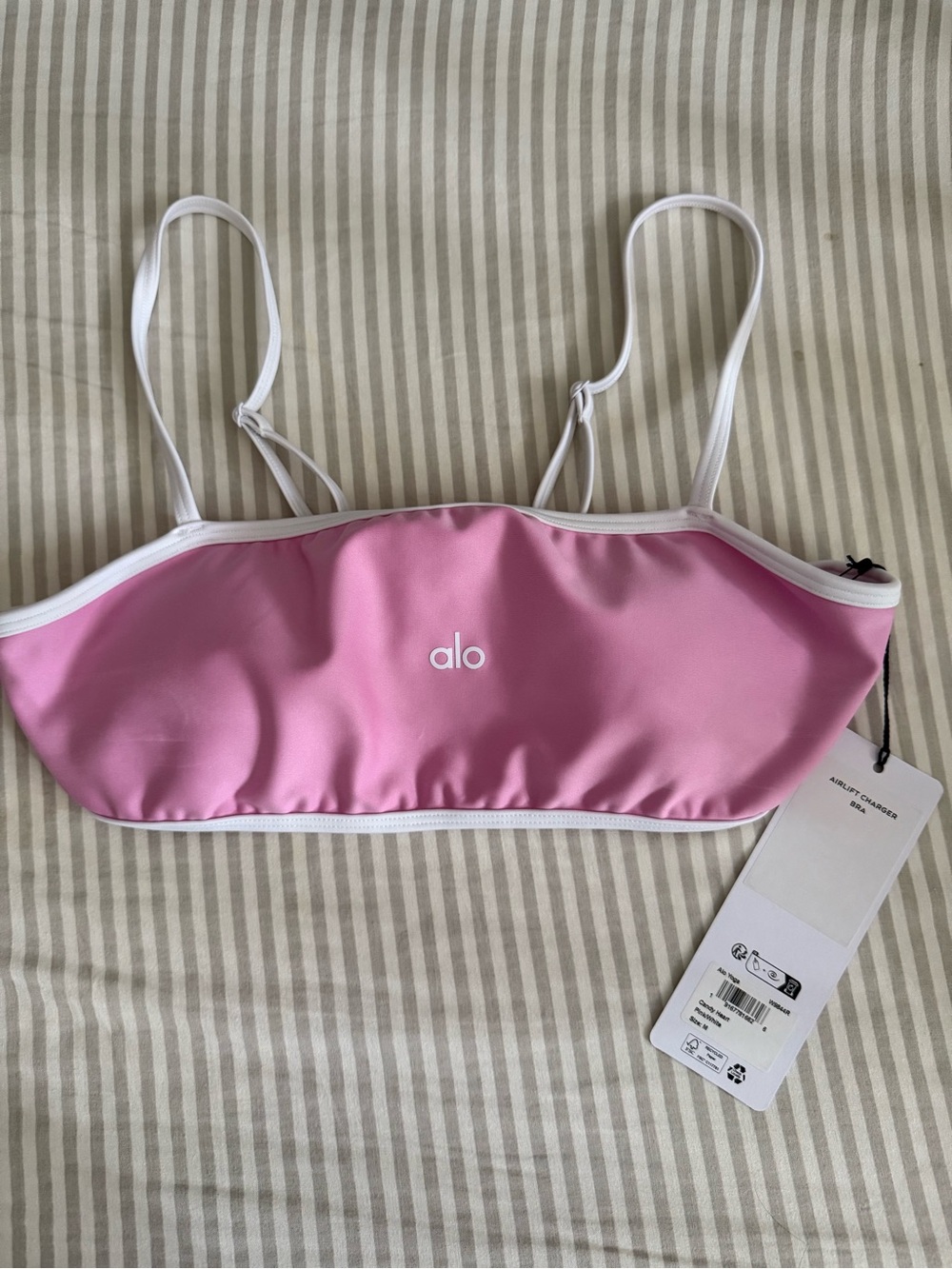 ALO Yoga Airlift Charger Bra Candy Pink Sports Bra - Picture 2 of 3